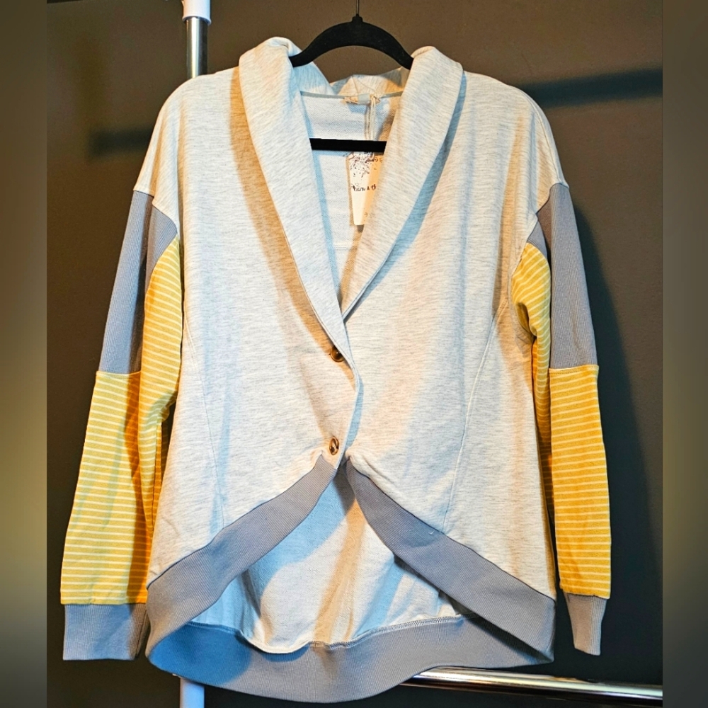 Hem&Thread Size Small Button-Up Cardigan